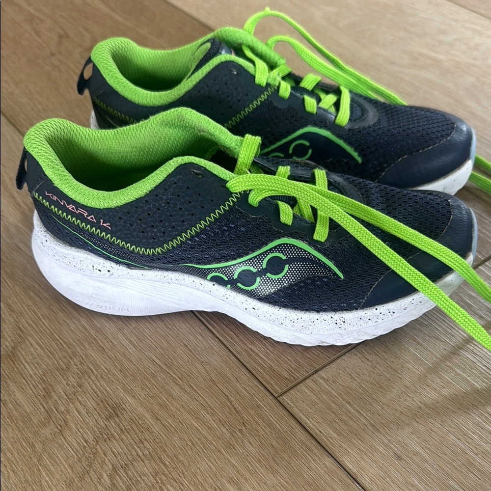 Saucony Kids' Green and Blue Sneakers kinvara 14
